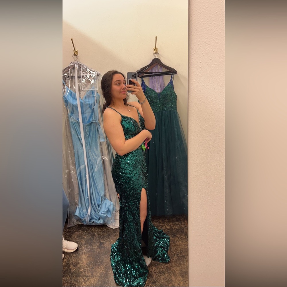 Emerald green Prom dress 
Worn once